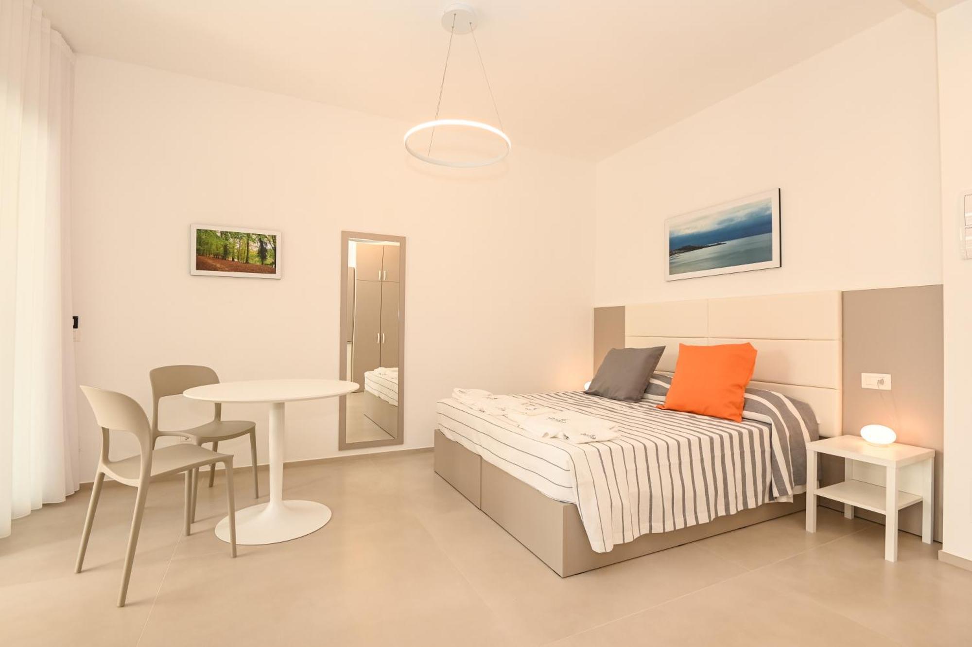 Agora Vieste Rooms & Apartments 外观 照片